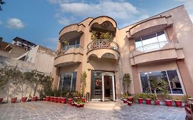 Hotel One Lalazar Multan